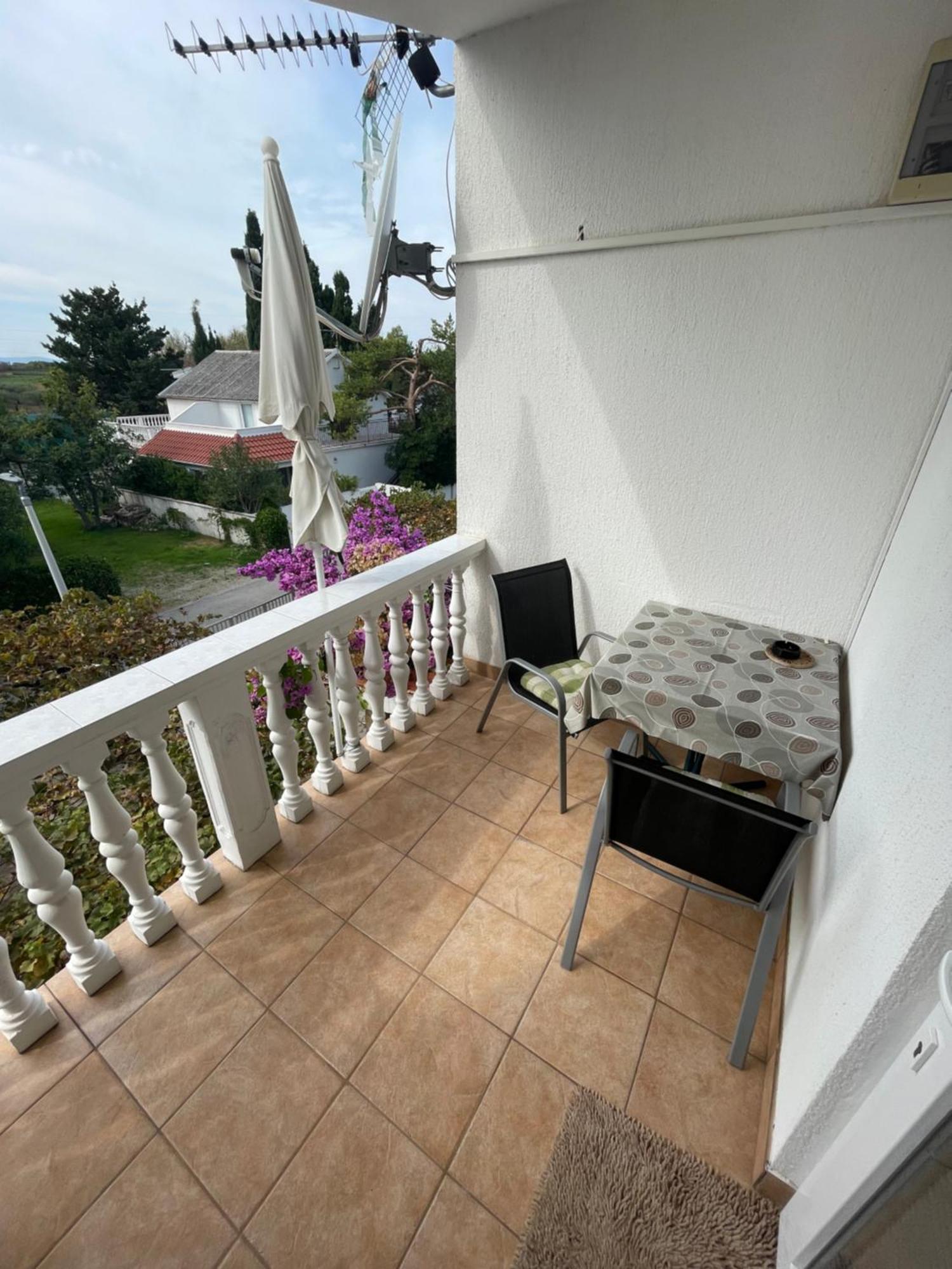 Zora Apartament Nin